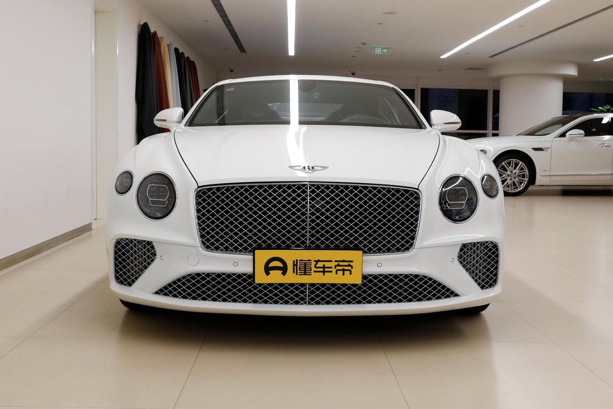 最新款宾利欧陆介绍,欧陆2022款6.0tgtw12mulliner敞篷版