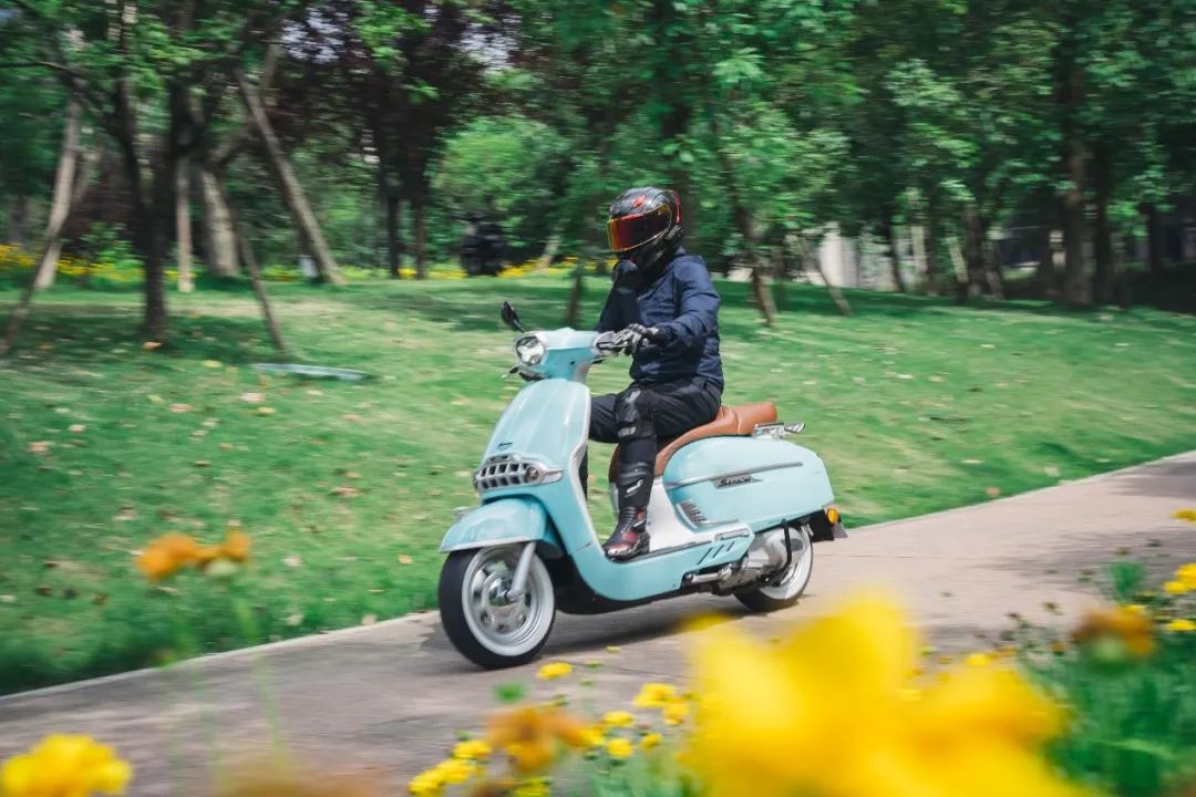 维多利亚sixties250颜色,维多利亚sixties250si和姜戈哪个好