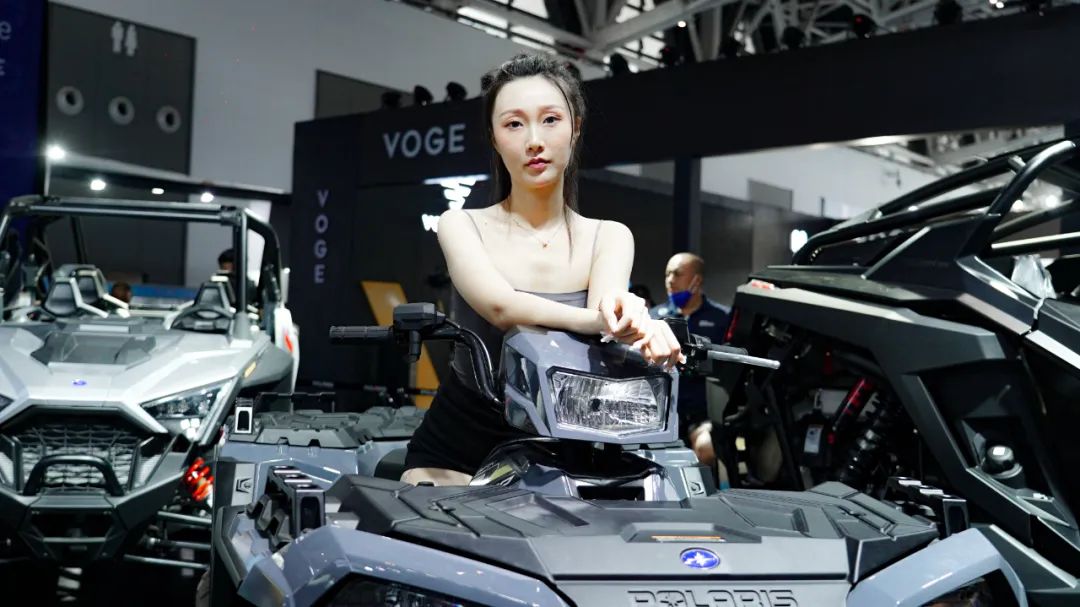 西安摩博会小姐姐,西安摩博会宝马小姐姐