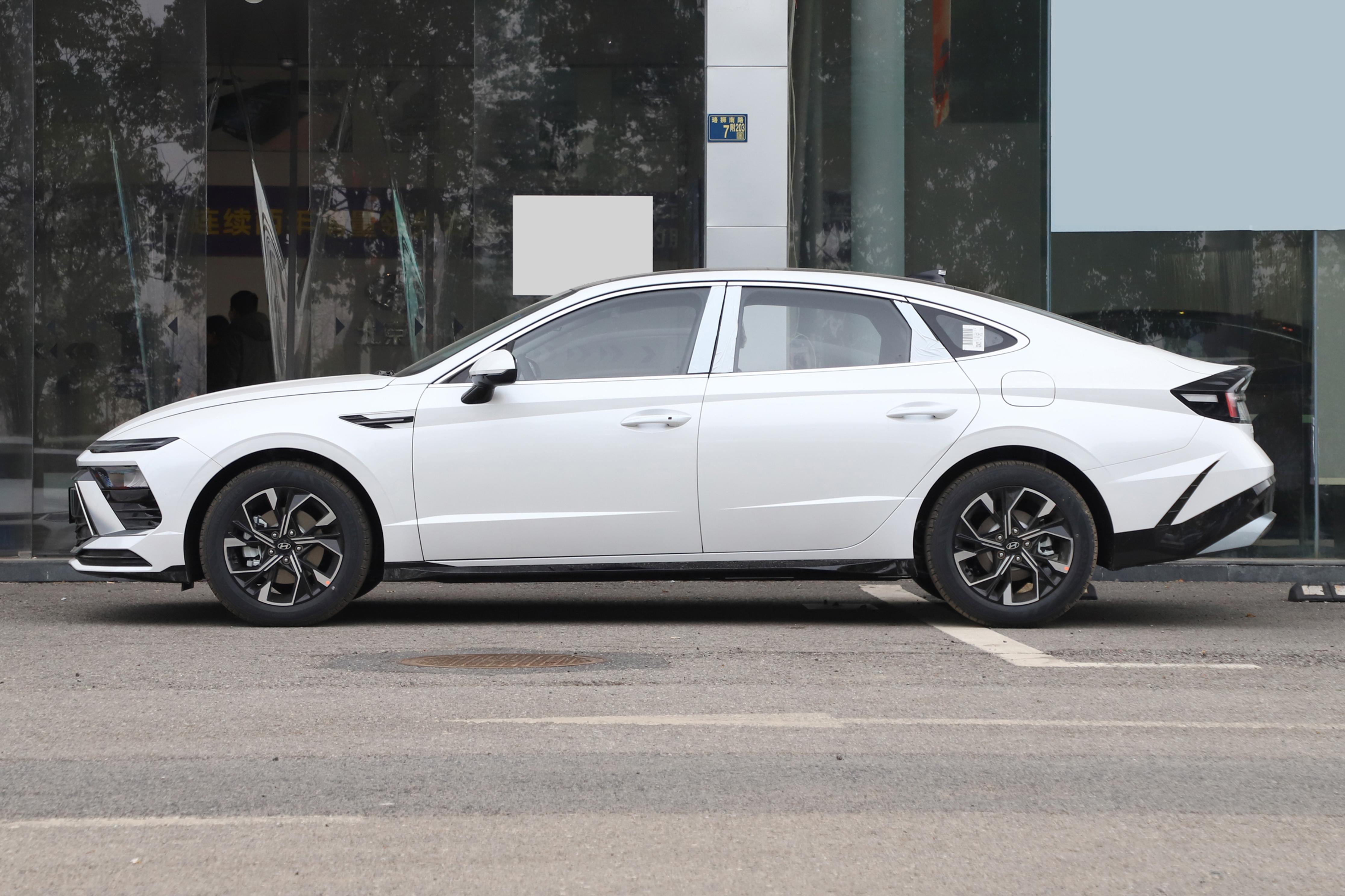 索纳塔性能系列,2024款索纳塔1.5tpro版公路试驾