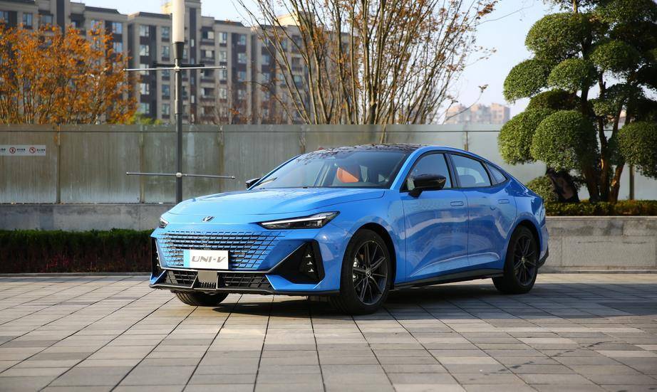 买车最省油的10款家用燃油车,20-30万最省油的燃油车