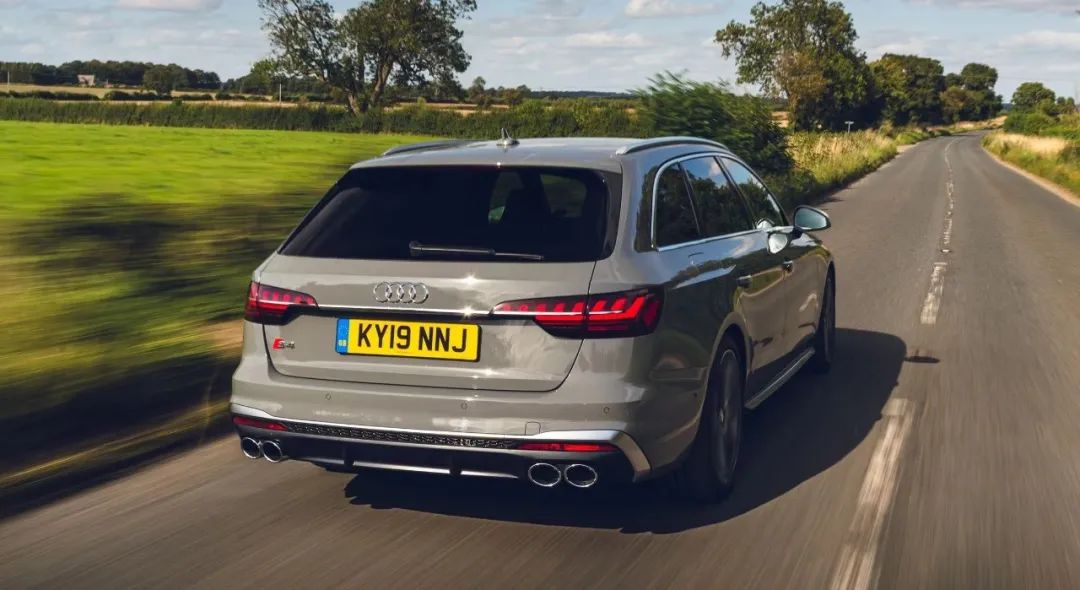 30万左右最适合家用的中大型suv,30万的中大型suv最佳推荐