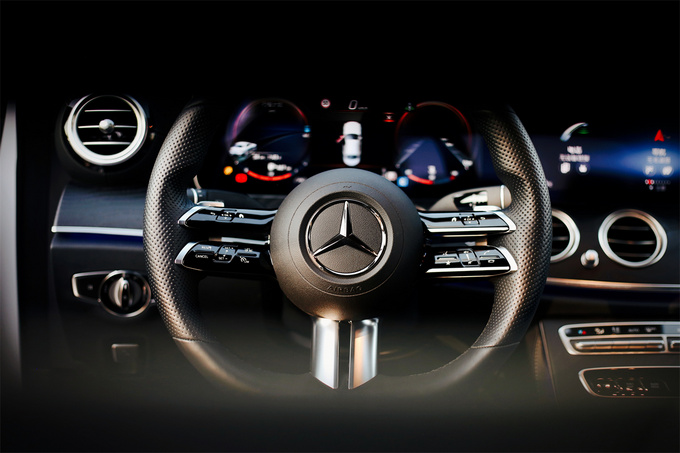 奔驰e标轴买260还是300,奔驰a级180评价