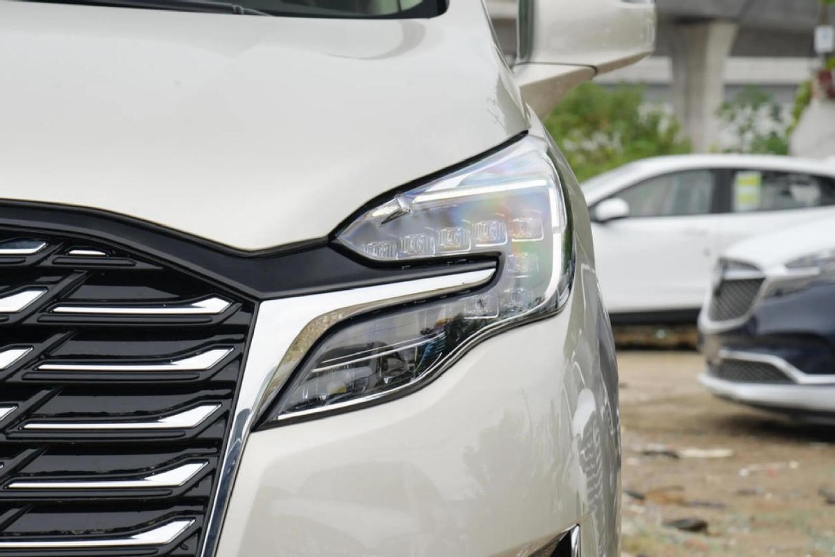 别克gl8最高配新款,别克新款gl8最高配