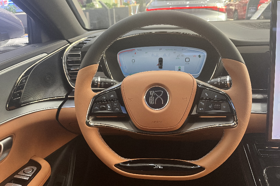 比亚迪22.98万落地价,21.98万比亚迪汉最低落地价多少