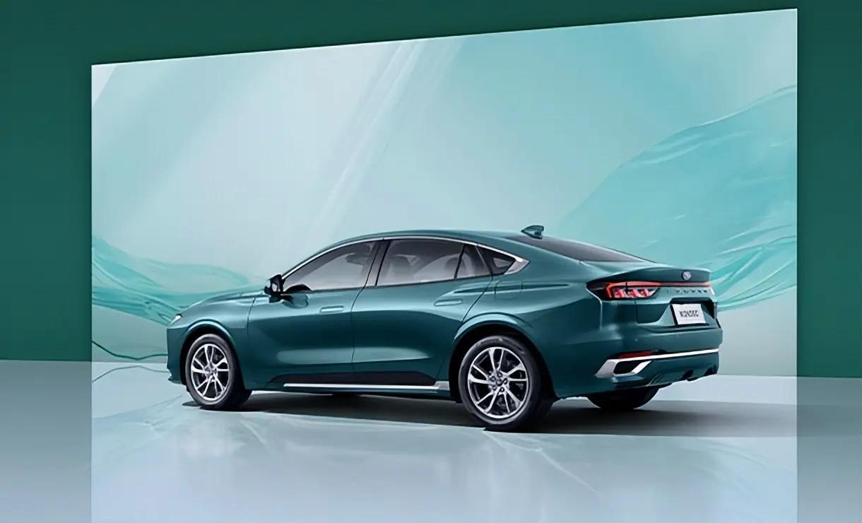 新一代蒙迪欧预售来袭15.98万元起,沉浸式体验蒙迪欧混动豪华版