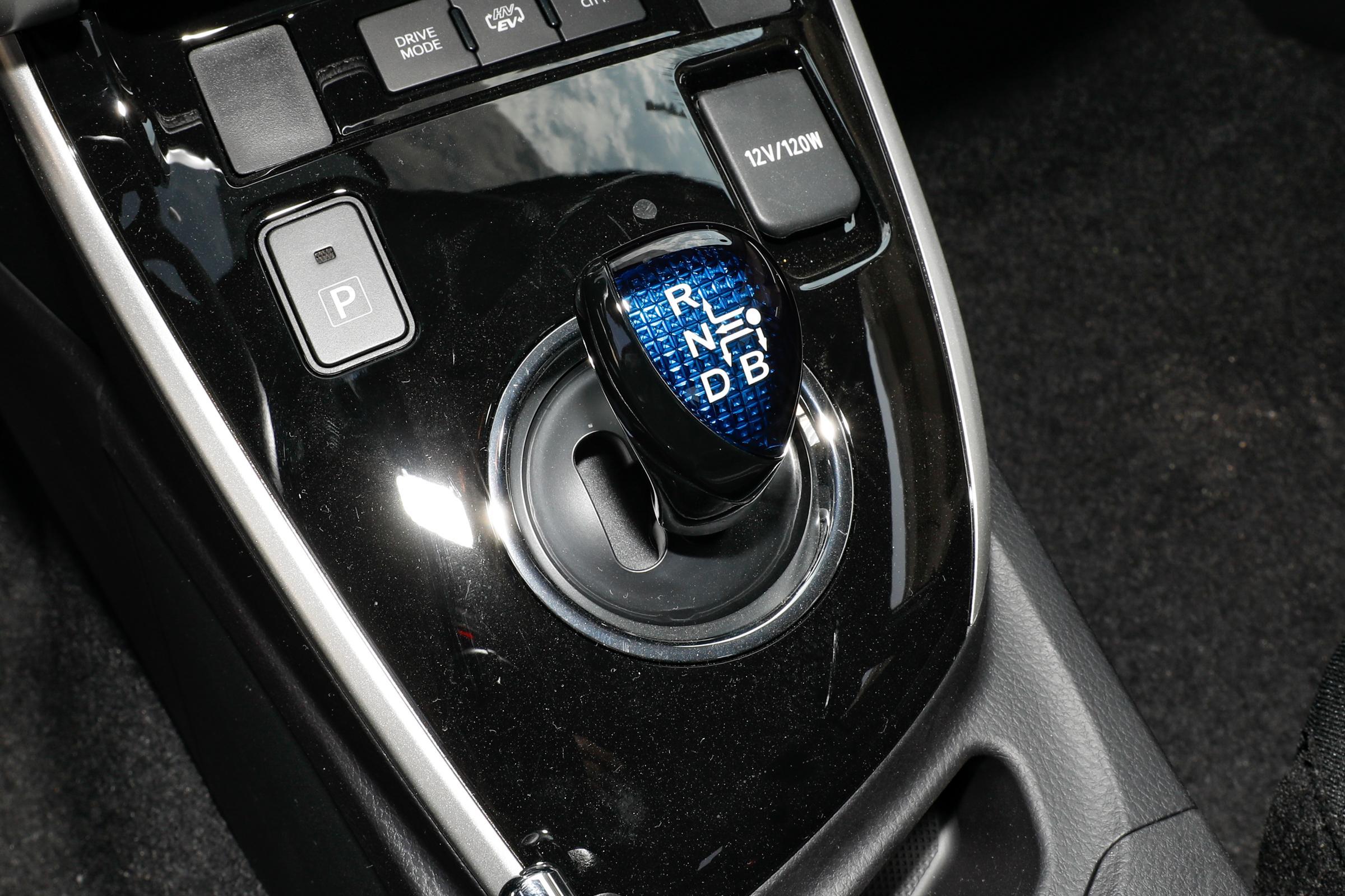 秦plusdmi冠军版和丰田双擎怎么选,秦plusdmi选双擎还纯电