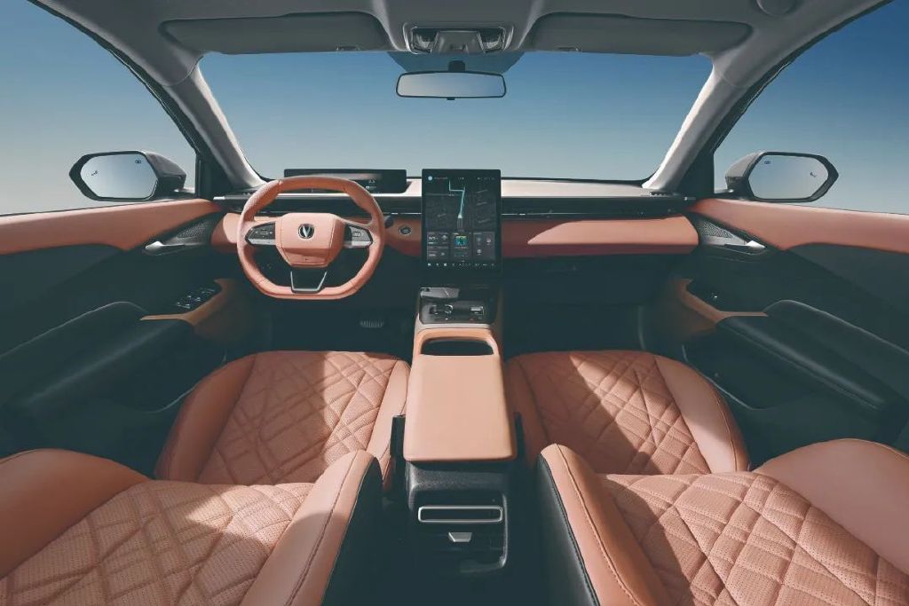 国产家轿10万落地买哪个好,5款10万级家轿推荐时尚运动又好开