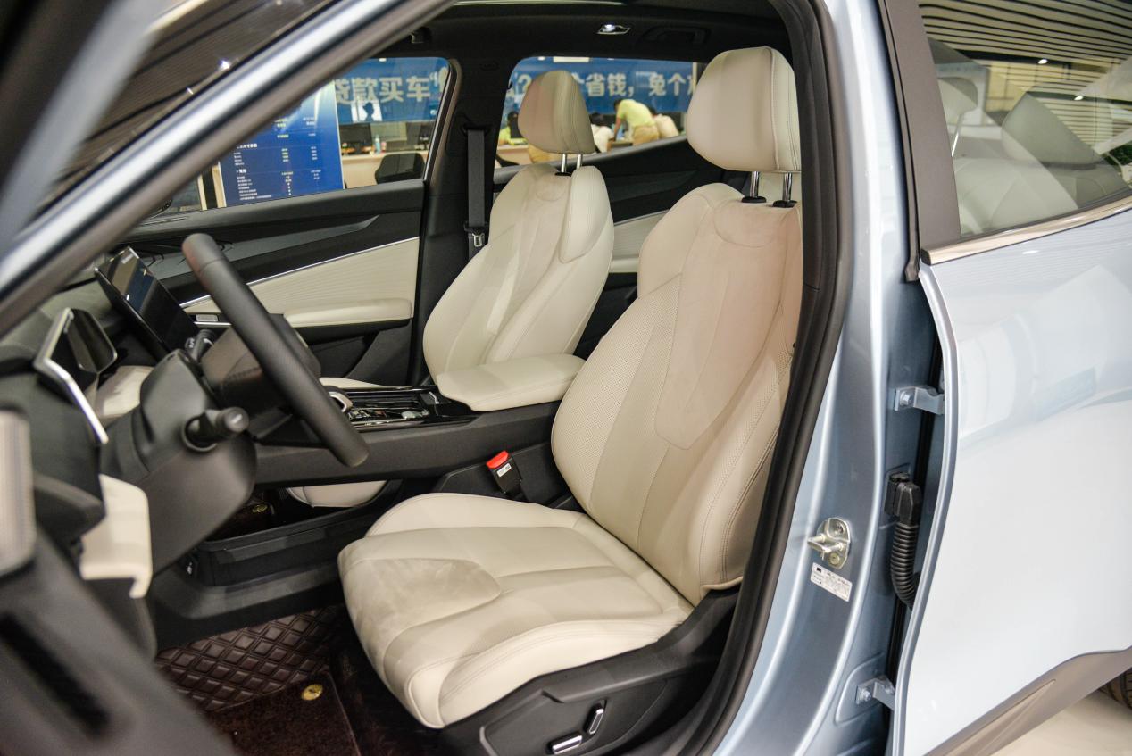 智能是最大亮点试驾2018吉利博越,神车的蜕变静态体验吉利博越pro