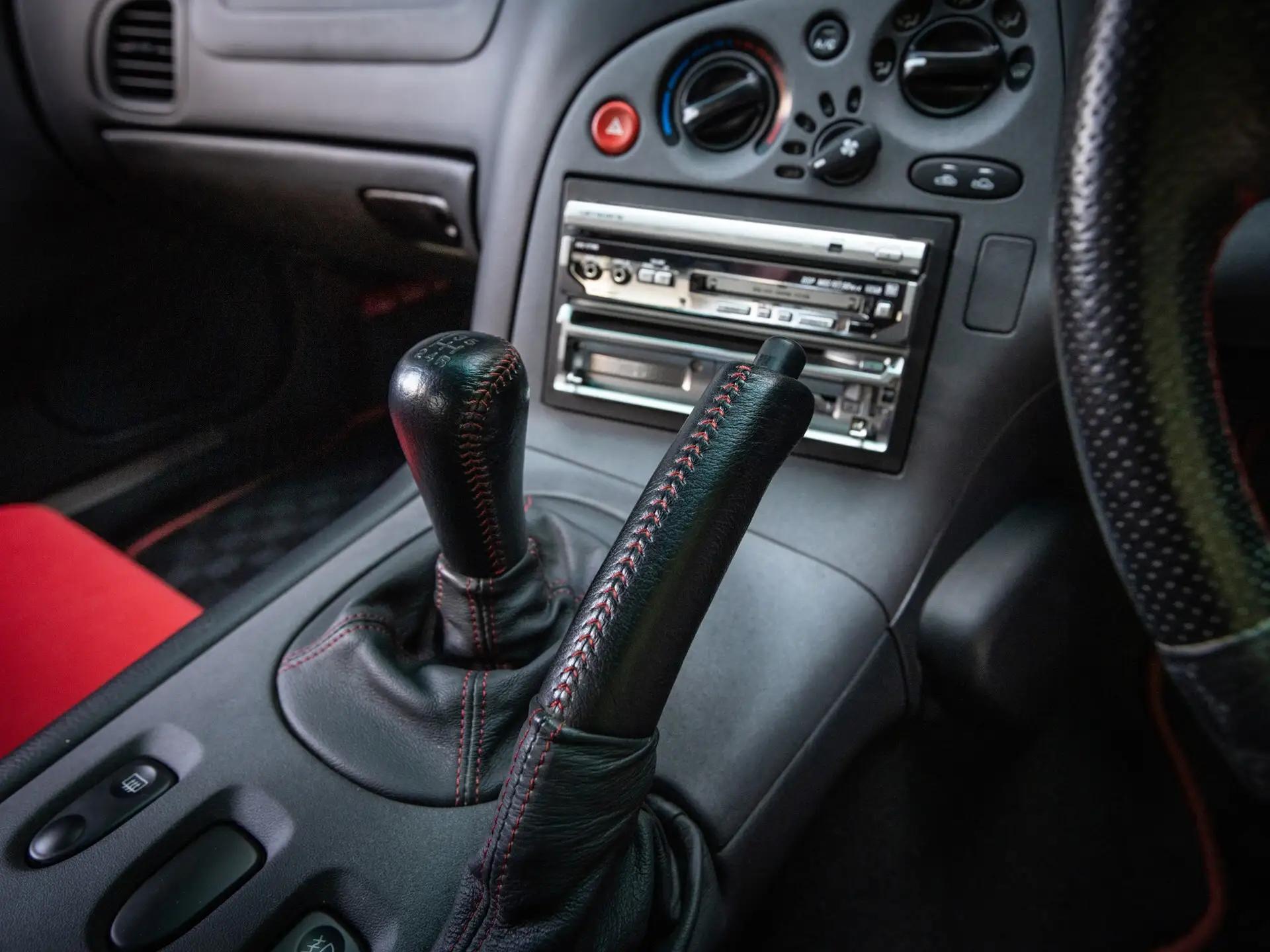 在苏富比拍卖的日系“二手车”，每一台都不是简单角色