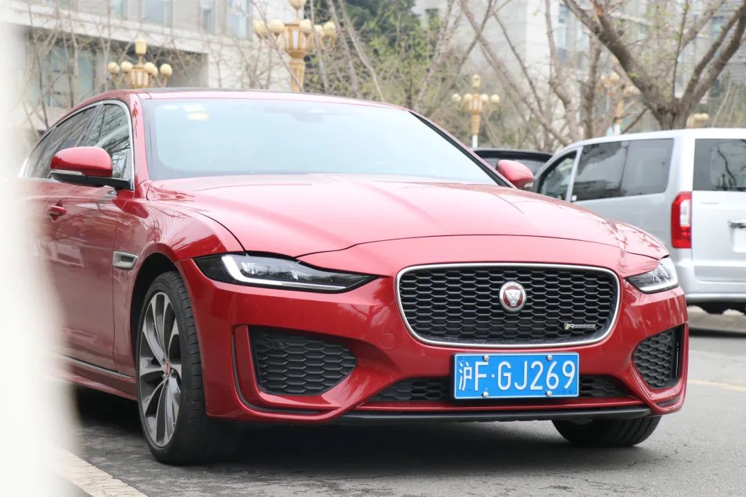 全新捷豹xel带来新英伦观影体验,捷豹xel2.0t250psr-dynamics进取运动版