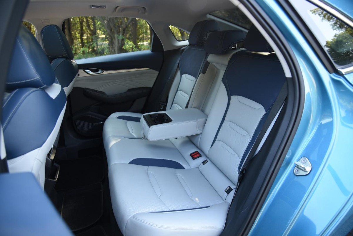 吉利星瑞最新试车,全新吉利星瑞顶配试驾