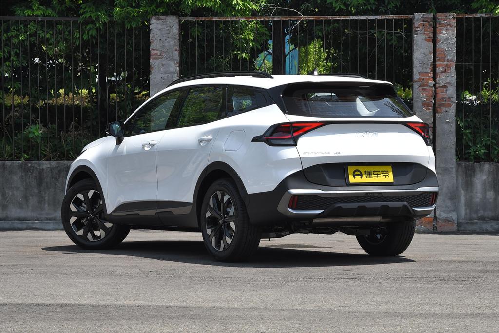 起亚狮铂拓界四驱能力测试,起亚狮铂拓界2.0t四驱真实油耗