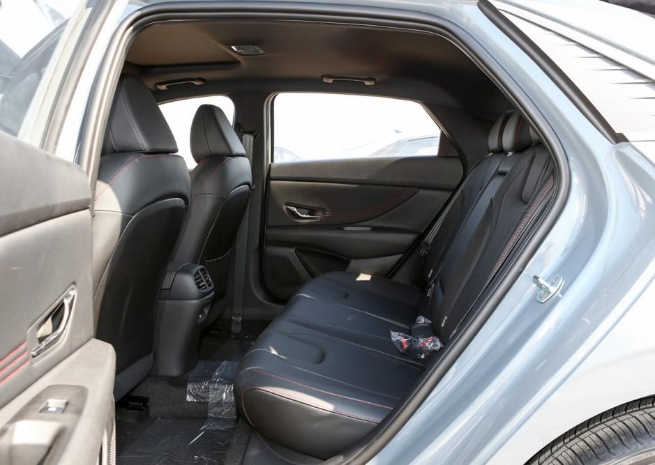 9代伊兰特落地价,现代伊兰特9.98万有现车吗