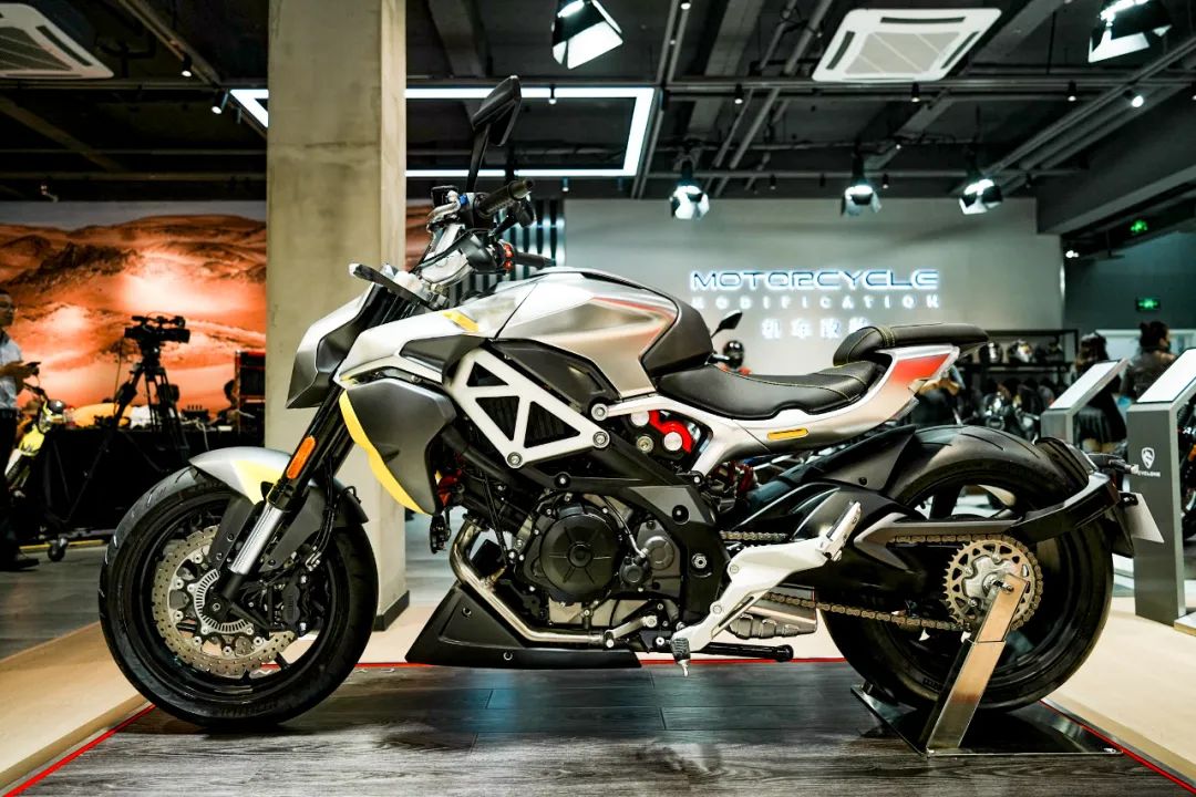 璧涚榫檙a22涓増鏈殑涓嶅悓,璧涚榫檙a2-0