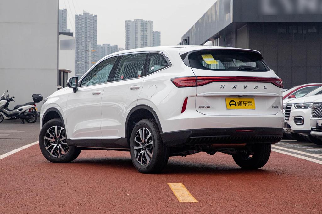 最新哈弗h6前脸造型,哈弗h6两种前脸造型