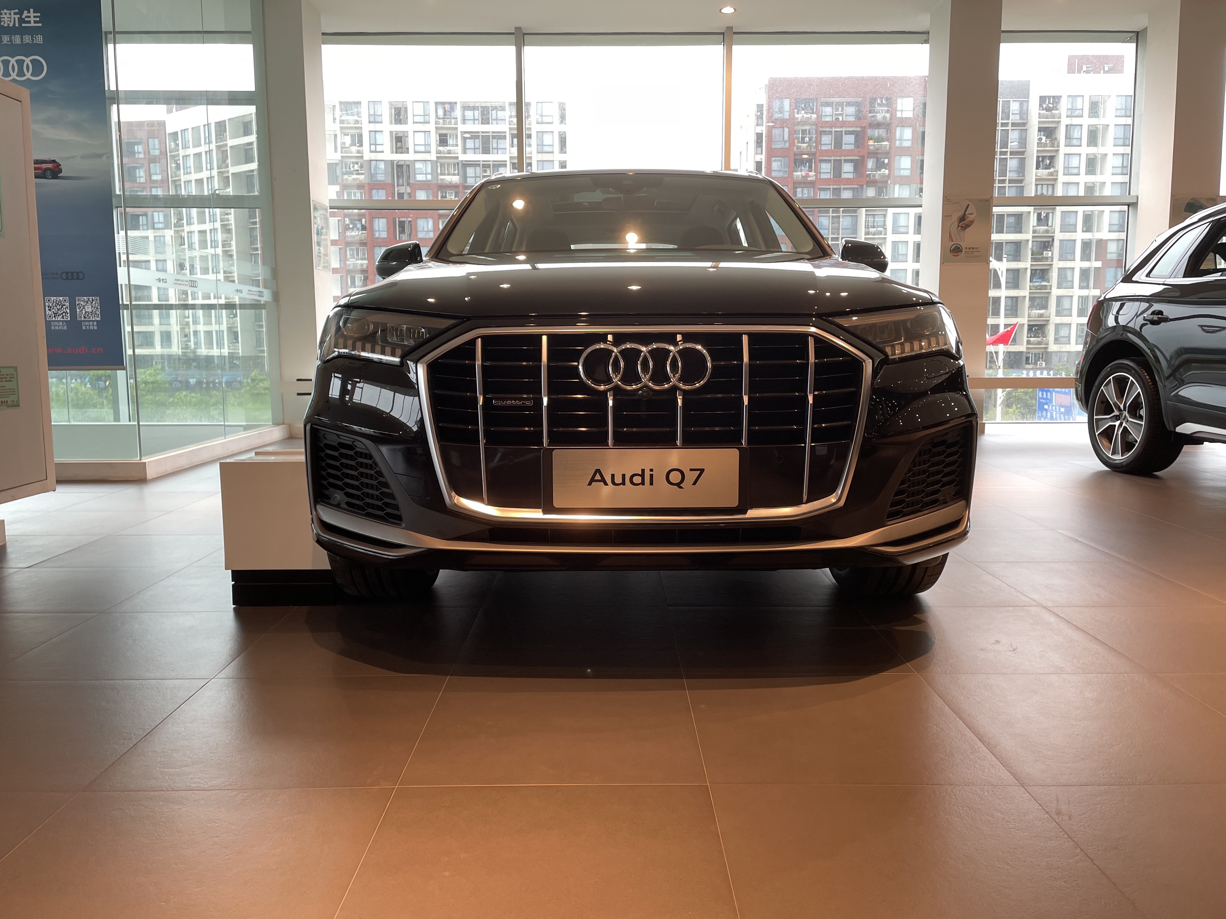 奥迪Q7属于什么级别suv,奥迪q7属于suv还是越野