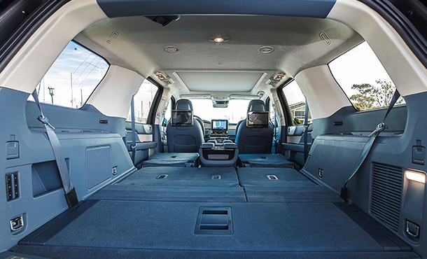 林肯领航员梵海蓝内饰改装,林肯领航员内饰图片