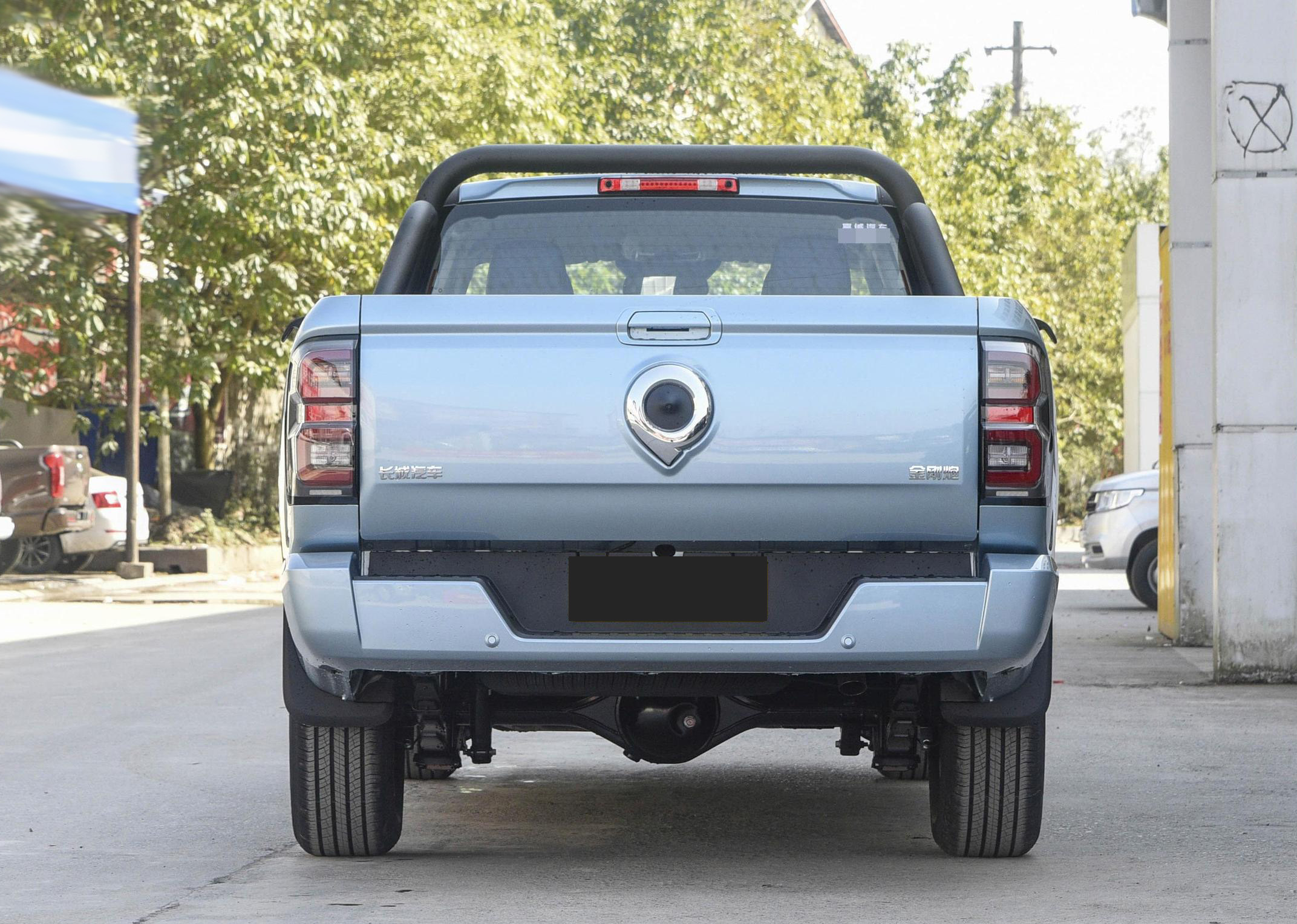 长城金刚炮上市2.0t柴油汽油动力,长城金刚炮四驱版发布