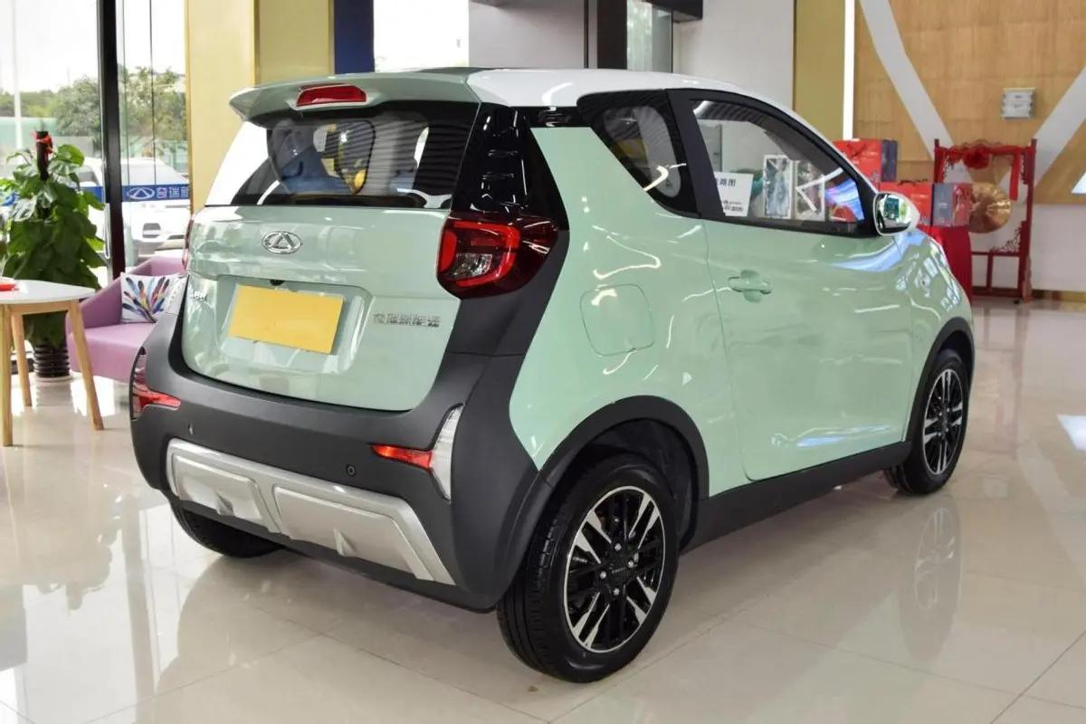 奇瑞小蚂蚁新能源代步车推荐,好看又便宜又不烧油的小车