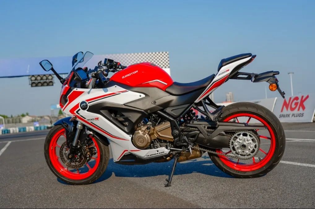 推荐中排仿赛,赛400值得入手吗骑行感受