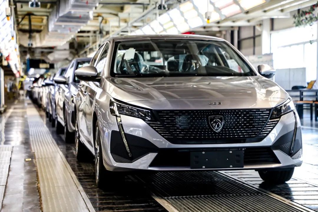 新标致408为何没有老款好,标致408新款怎么没有全景