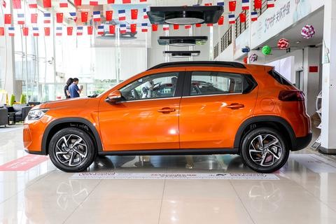 新款小型雪铁龙suvc3价位,雪铁龙小型suvc3-xr底盘