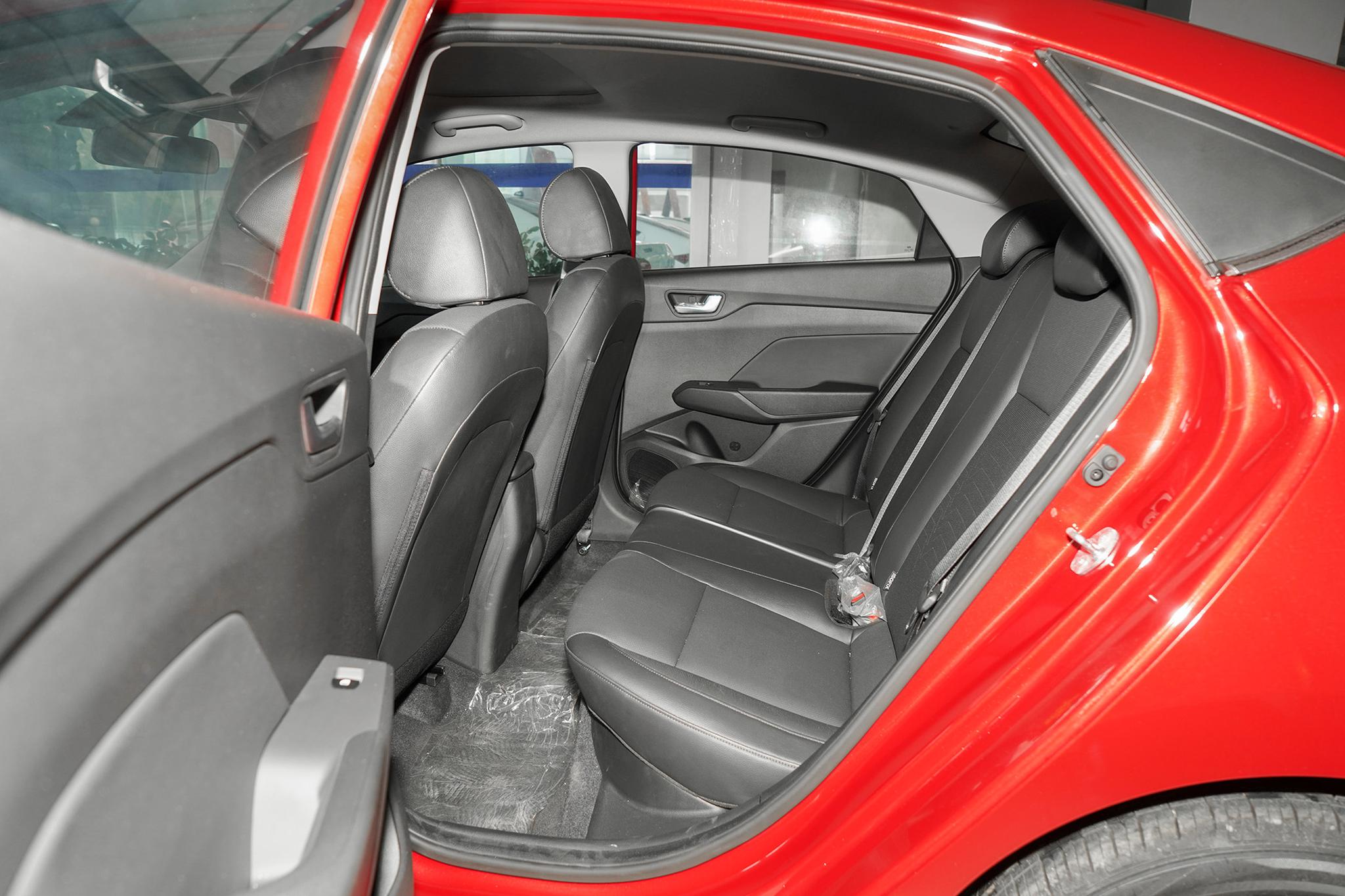 10万内的车买二手还是买全新,10万左右想买辆二手车