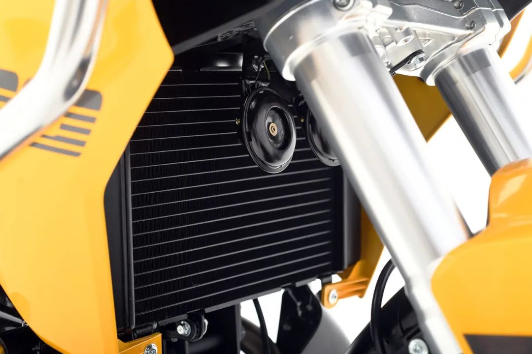 不完美，却内外兼修：RX401静态测评