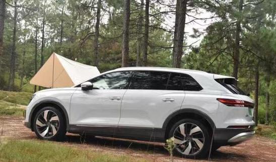 新款4轮电动车测试,上汽奥迪45万级新能源车型