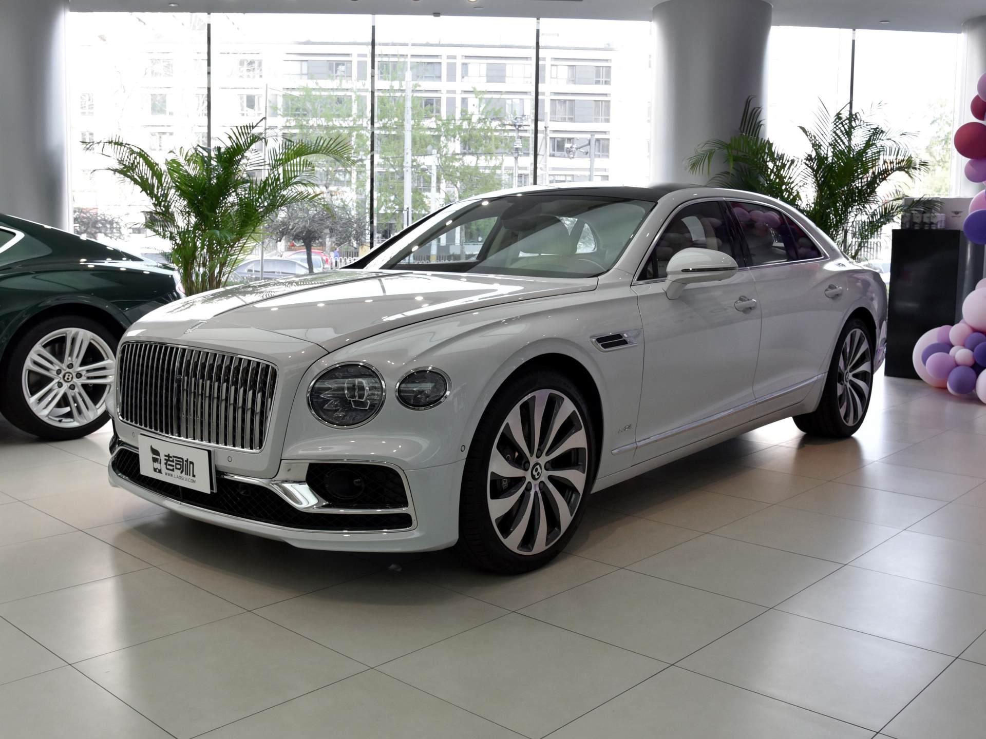 最完美的轿车宾利新一代飞驰,新一代宾利飞驰效果图