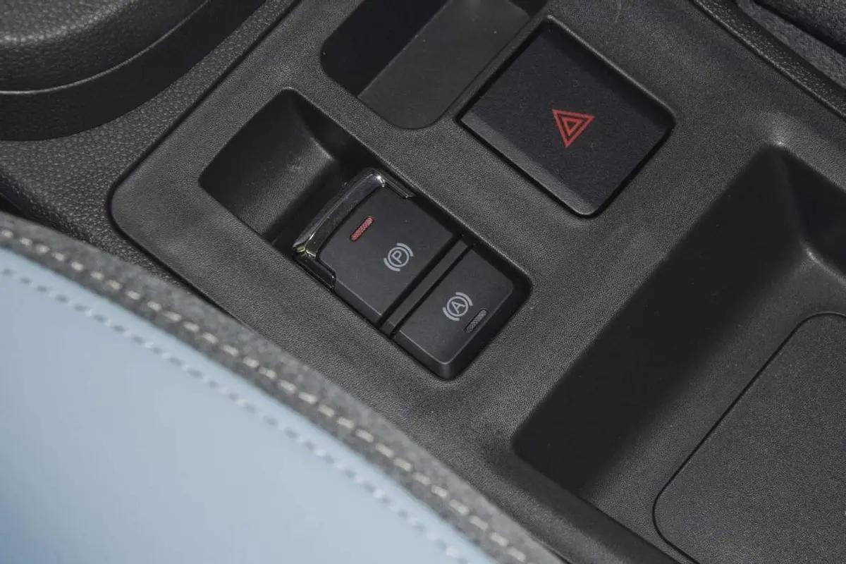 好看便宜的新能源小车,最新款奇瑞小蚂蚁最高配