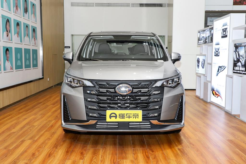 传祺m6珍珠白漆,传祺m62021款270tdct尊享版六座