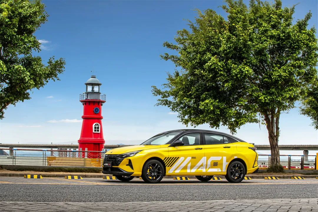 赛道极轿跑奕炫,奕炫赛道版车型