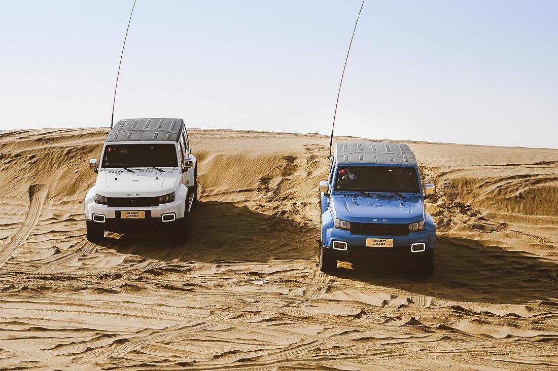 8.5个油，一箱油近千公里，一众女生为之疯狂，BJ40优势在哪？