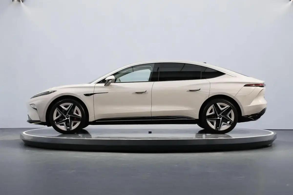 飞凡f7上市售价20.99-30.19万元,20万级舒适旗舰飞凡f7新进阶