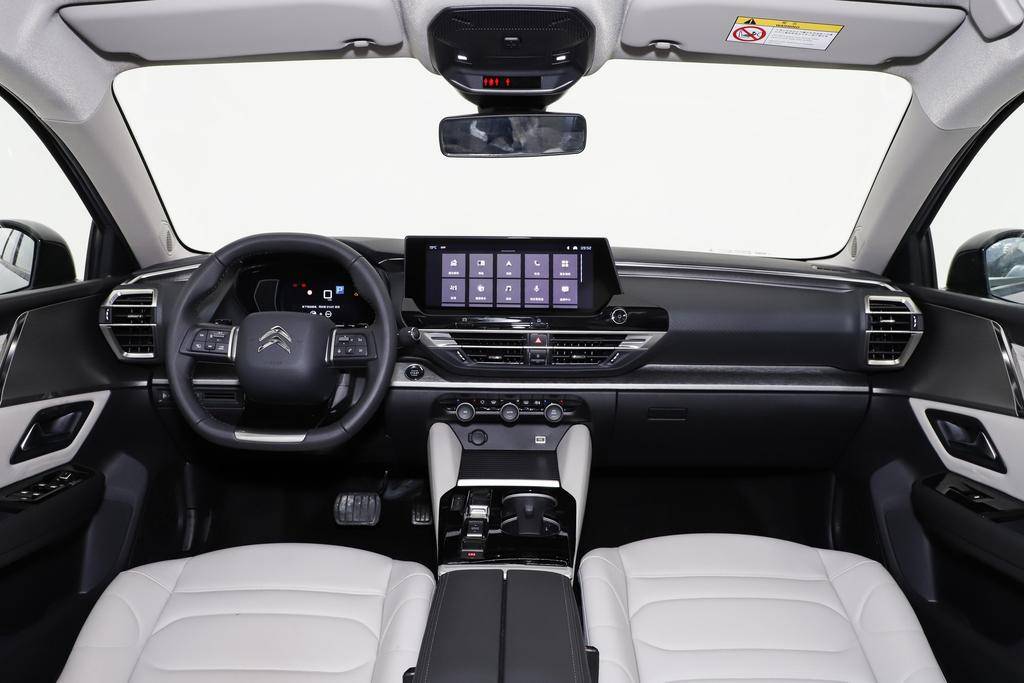 凡尔赛c5x哪款车最值得购买,哪款轿车比凡尔赛c5x好