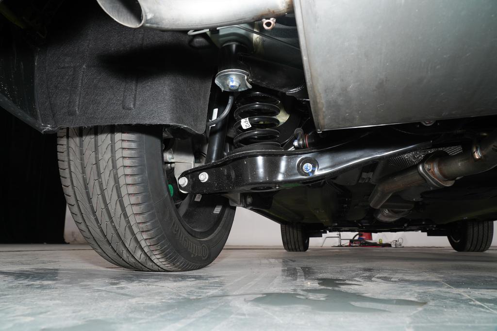 国产北汽魔方,一台新潮燃油车静态体验北汽魔方