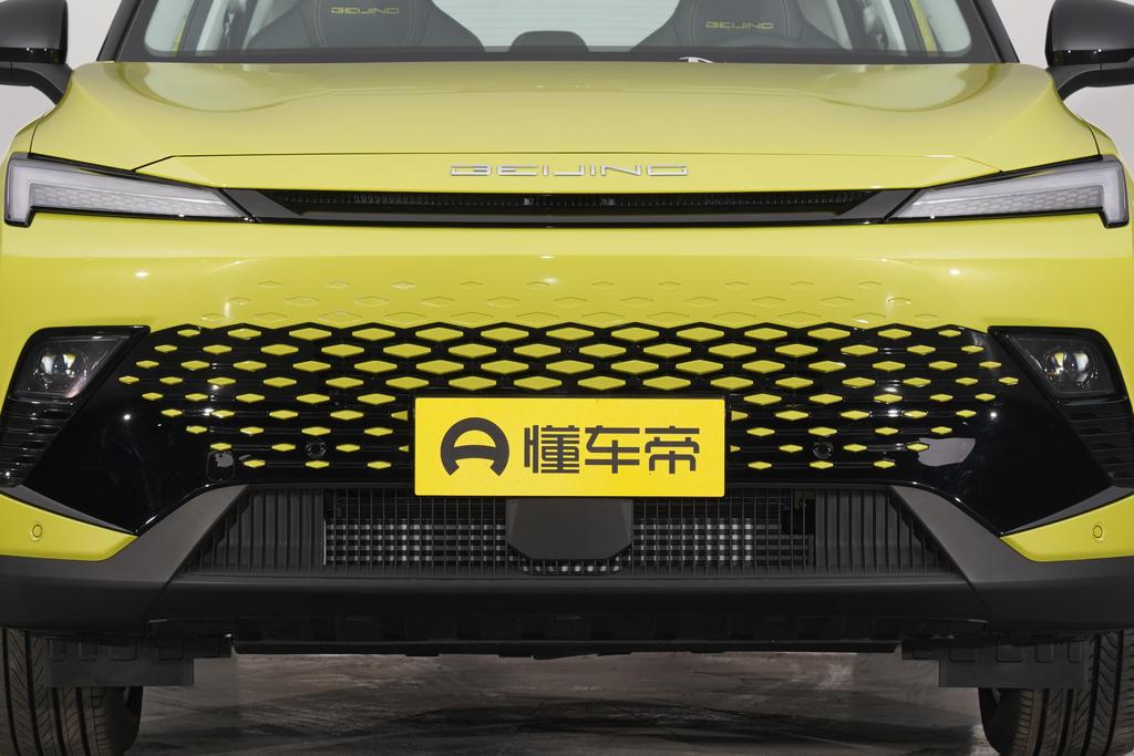 国产北汽魔方,一台新潮燃油车静态体验北汽魔方