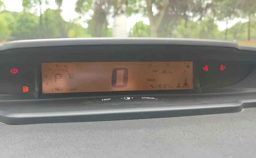 世嘉12款与13款区别,13款雪铁龙世嘉值得买吗