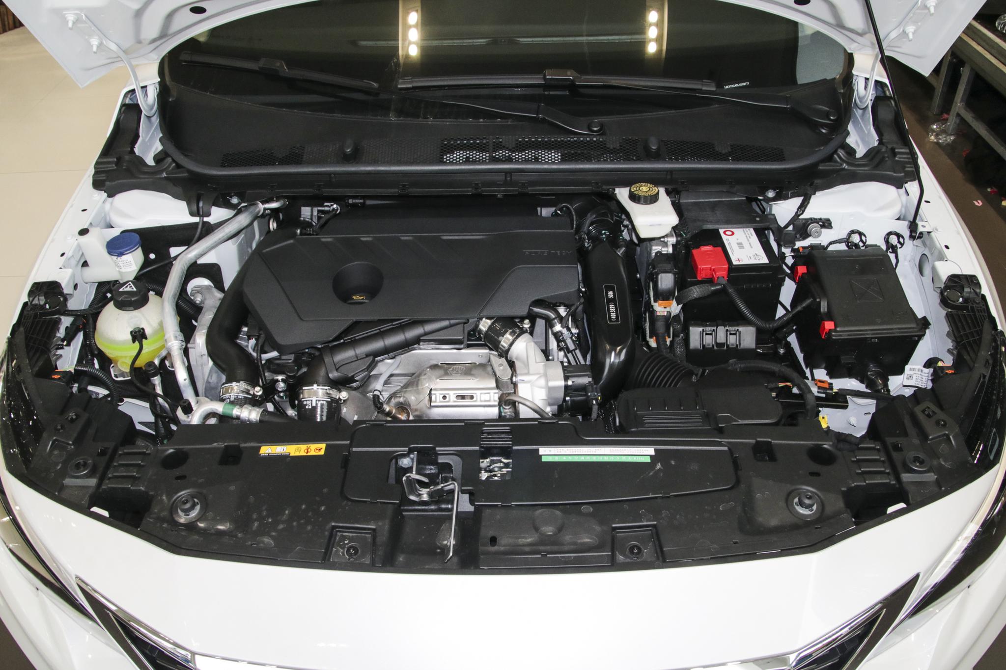 标致408每公里5毛钱,标致408油耗1.6t一格油多少钱