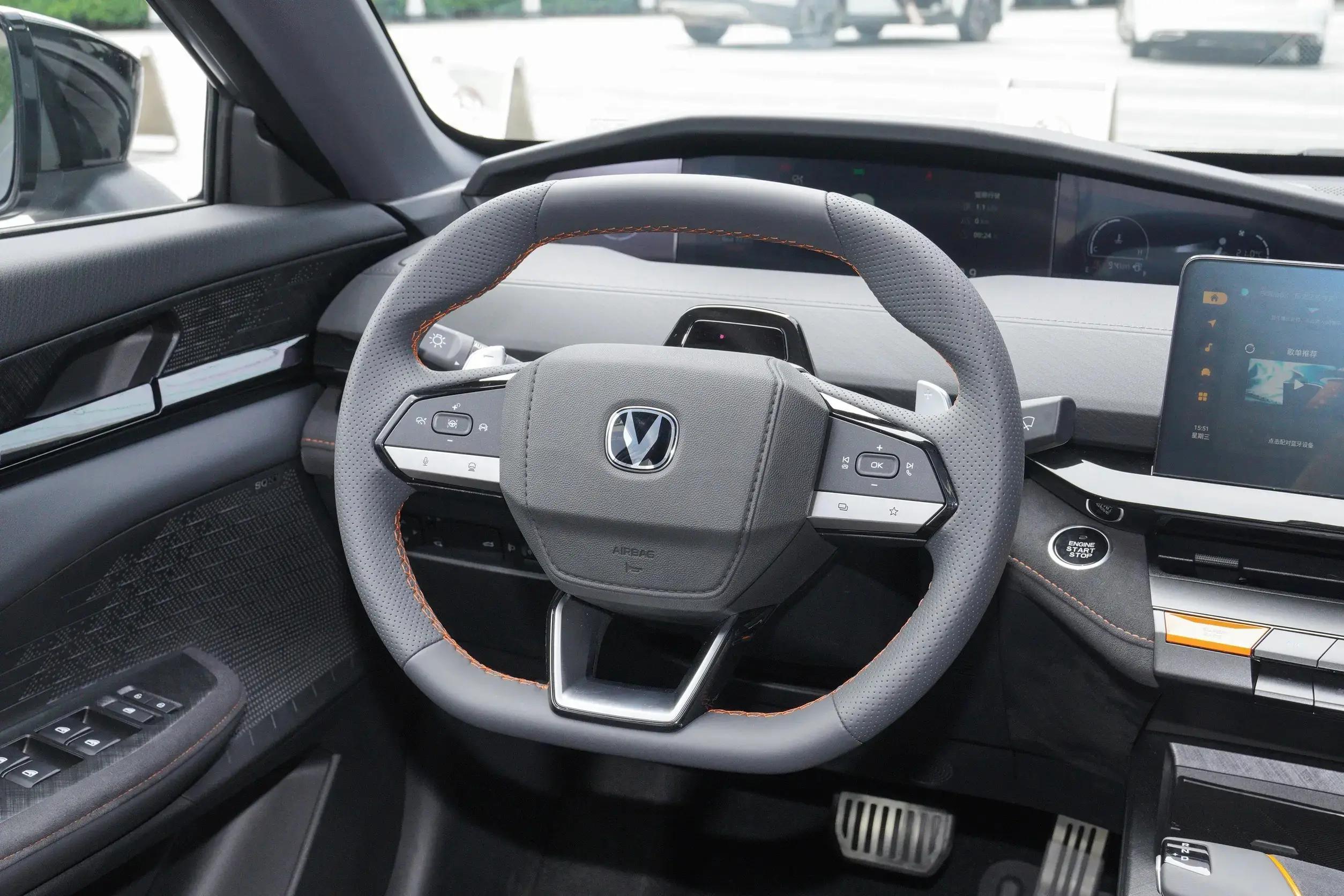 23款univ运动版试驾,国产汽车推荐uni-v来袭