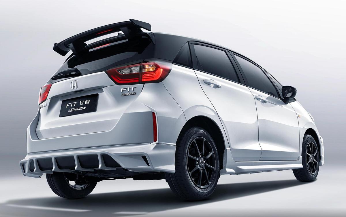 本田飞度无限MUGEN版开启预售，外观炫酷，内饰拉胯