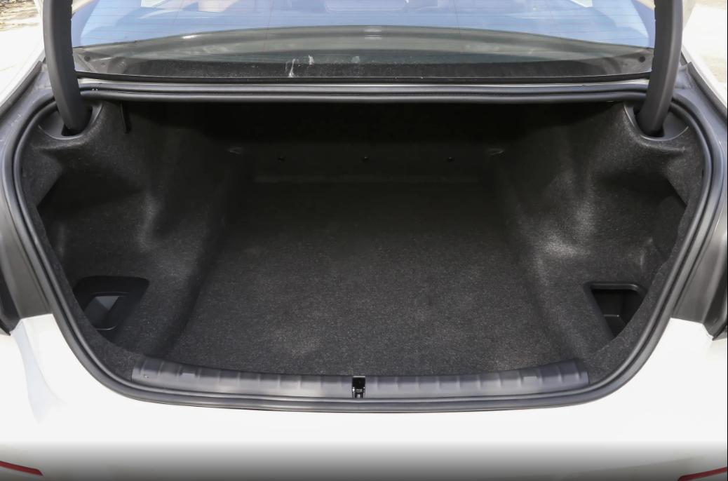 全新宝马530li概念车,超豪华行政轿车