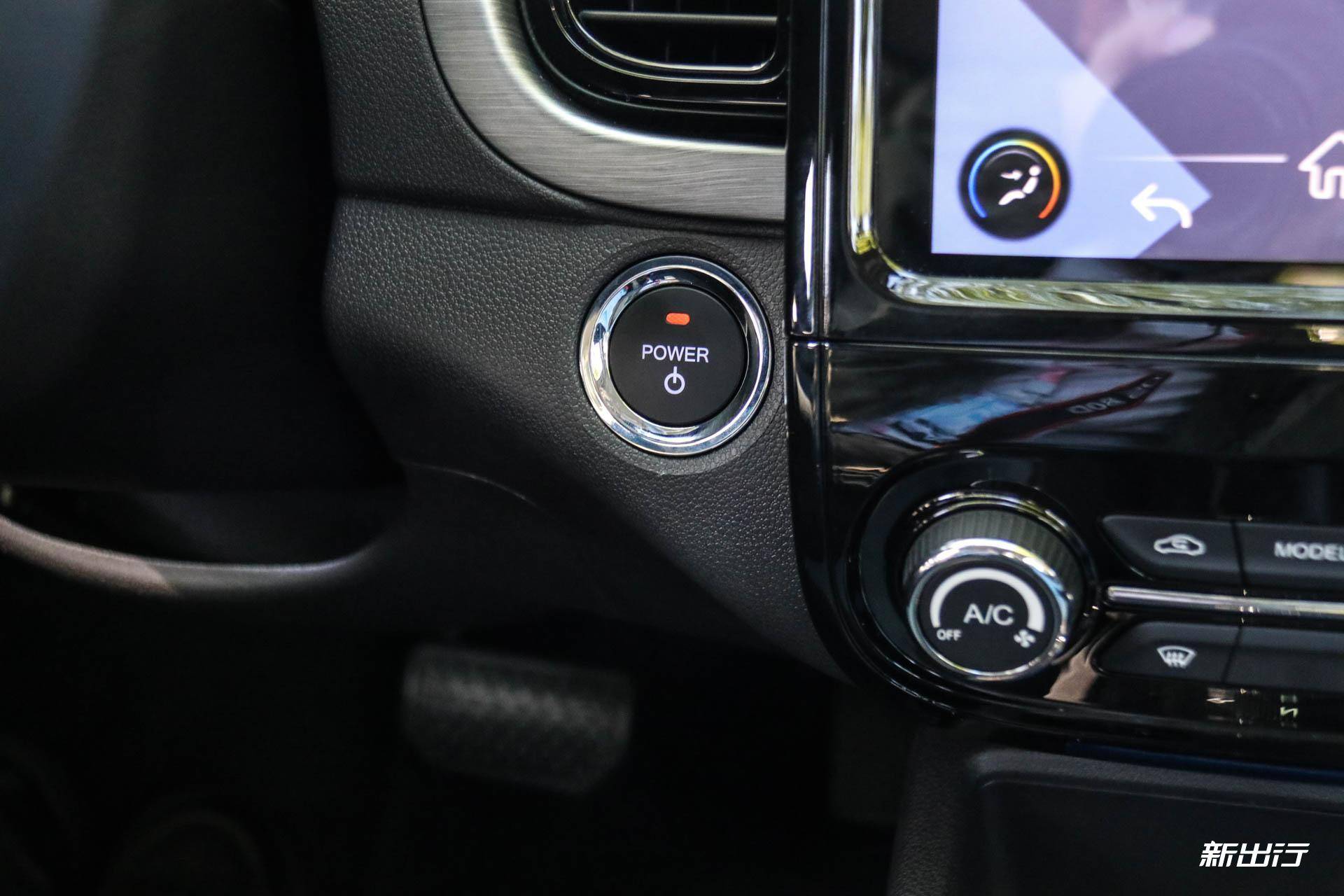 19款奇瑞小蚂蚁驾驶感受,奇瑞小蚂蚁甜粉款半糖55kw测评