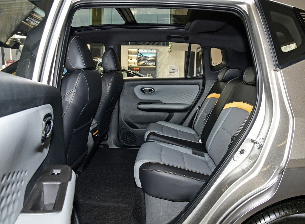 广汽埃安aiony好开吗,广汽埃安全新aiony