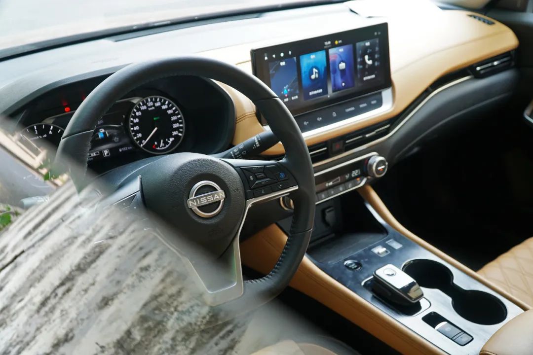 轩逸e-power的动力驾驶感受,轩逸e-power和经典版跑高速油耗