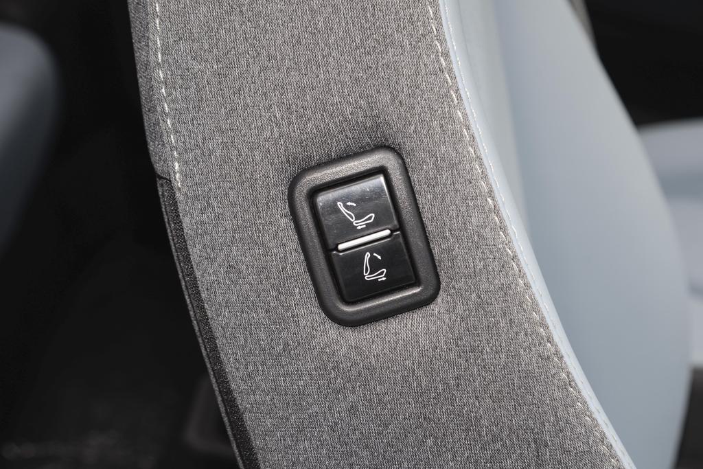 小蚂蚁三元锂和磷酸铁锂电池,小蚂蚁磷酸铁锂和三元锂电池评测