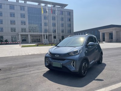 奇瑞小蚂蚁下雨天接孩子代步,奇瑞小蚂蚁是低速代步车吗