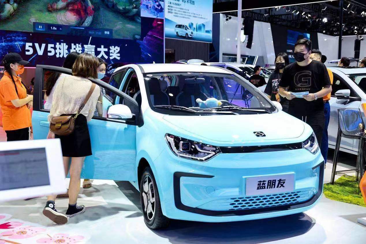 为什么新能源汽车能成为热门趋势,为什么新能源这么受欢迎呢